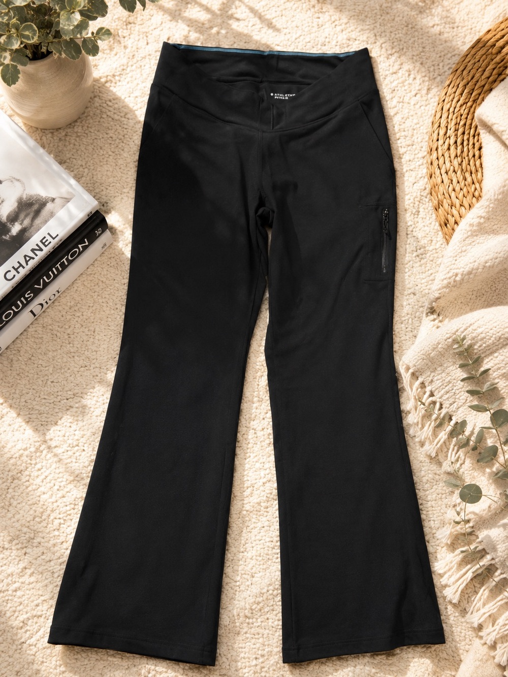 Columbia Women's Black Boot-Cut Flare Active Pants